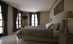master bedroom / master slaapkamer